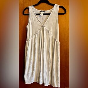 White Sleeveless Dress
